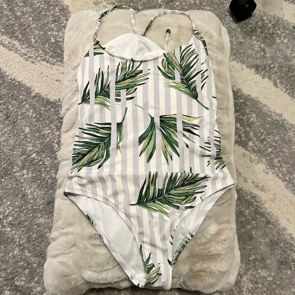 Eidon 1 piece swimsuit - size small